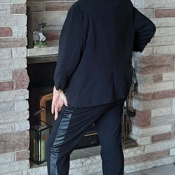 Jones New York| Stretch| Faux Leather Stripe| ⚫ - Picture 2 of 9